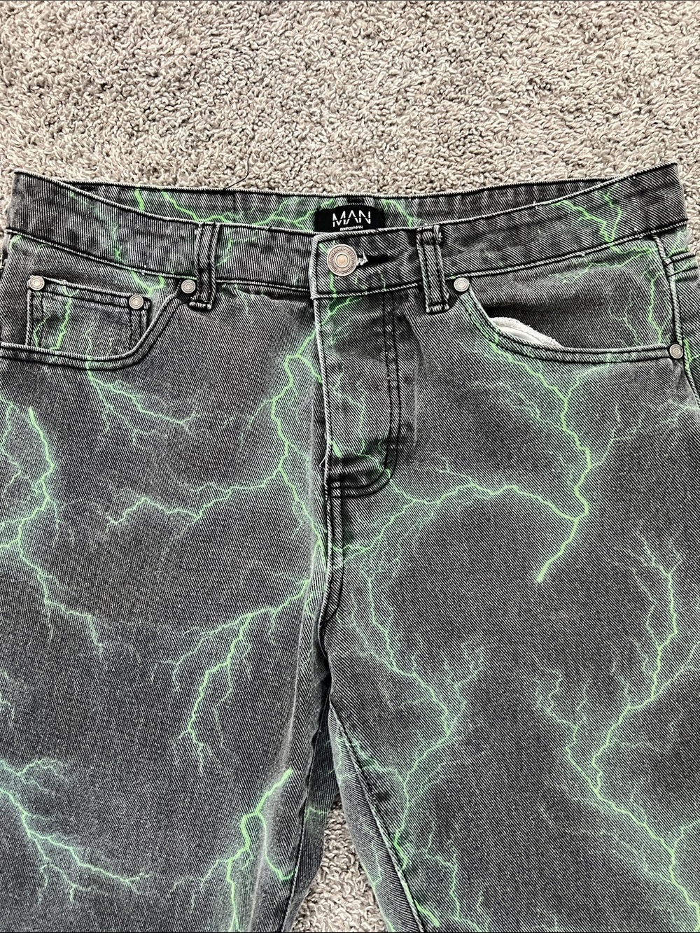 BooHoo Man Lightning Bolt Black Denim Jeans with Neon Green Accents - Size 32R - Picture 4 of 11